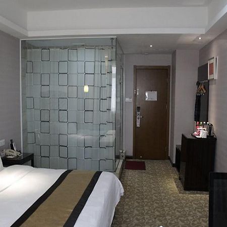 Nisi Hotel Wuhan Esterno foto